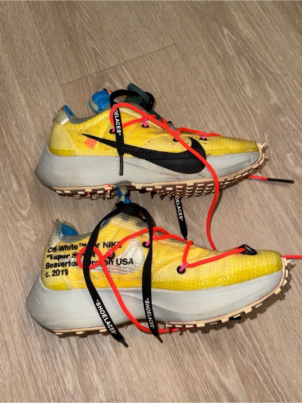 Nike X Off-White Vapor Street - Size 7